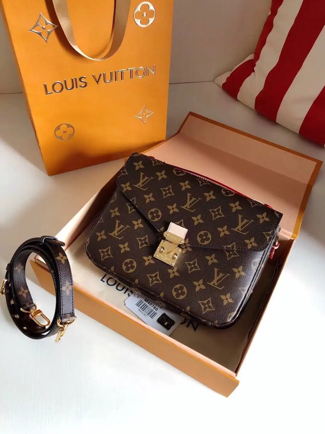 Official oldcobbler Louis M40780 Vuitton Metis Messenger Monogram Pochette 0706